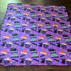 Mainstays Purple Halloween Blanket with Cat Design